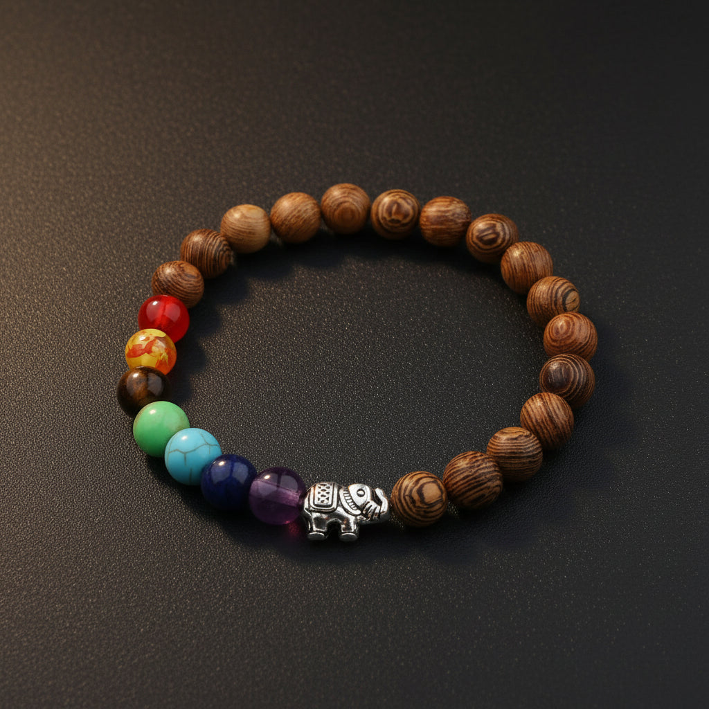 Chakra Holzperlen Armband mit Naturholzperlen und silberner Elefanten-Perle, Detailansicht