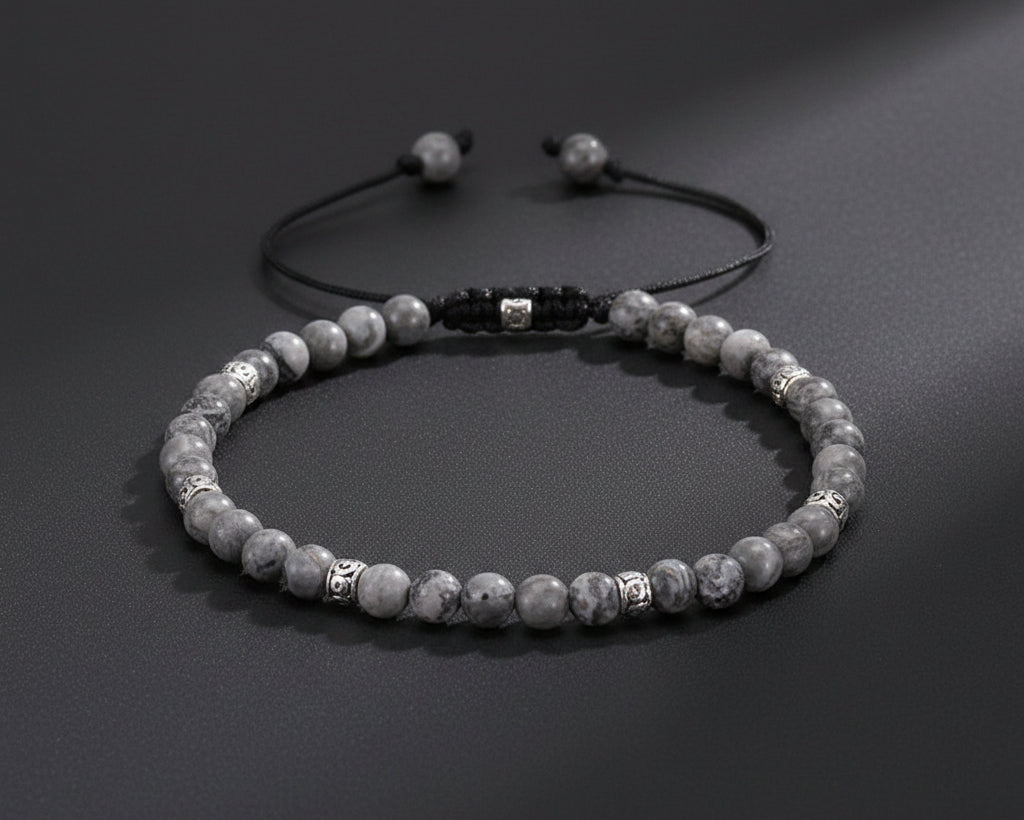 7 Chakra Yoga Armband mit grauen 4mm Jaspis-Perlen und silbernen Zwischenperlen