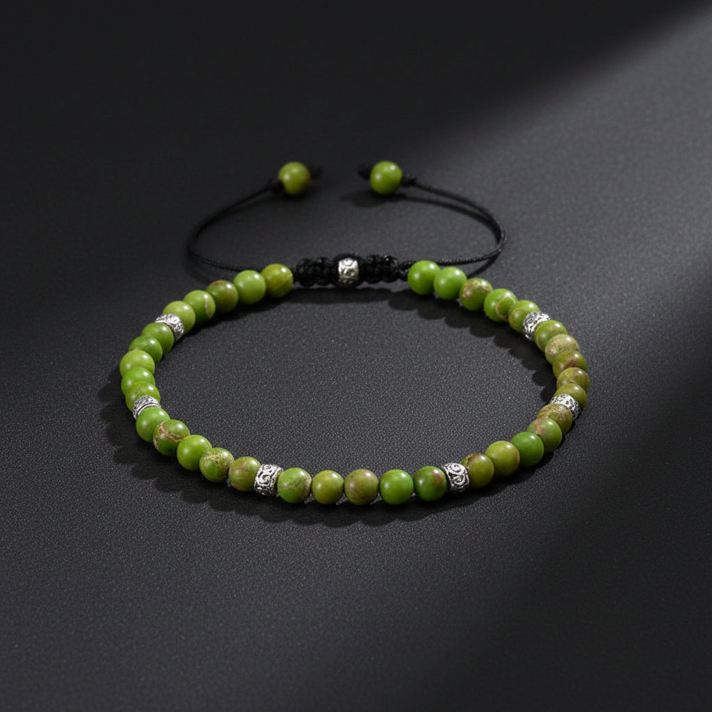 7 Chakra Yoga Armband mit gruen-oliven 4mm Natursteinperlen und silbernen Zwischenperlen